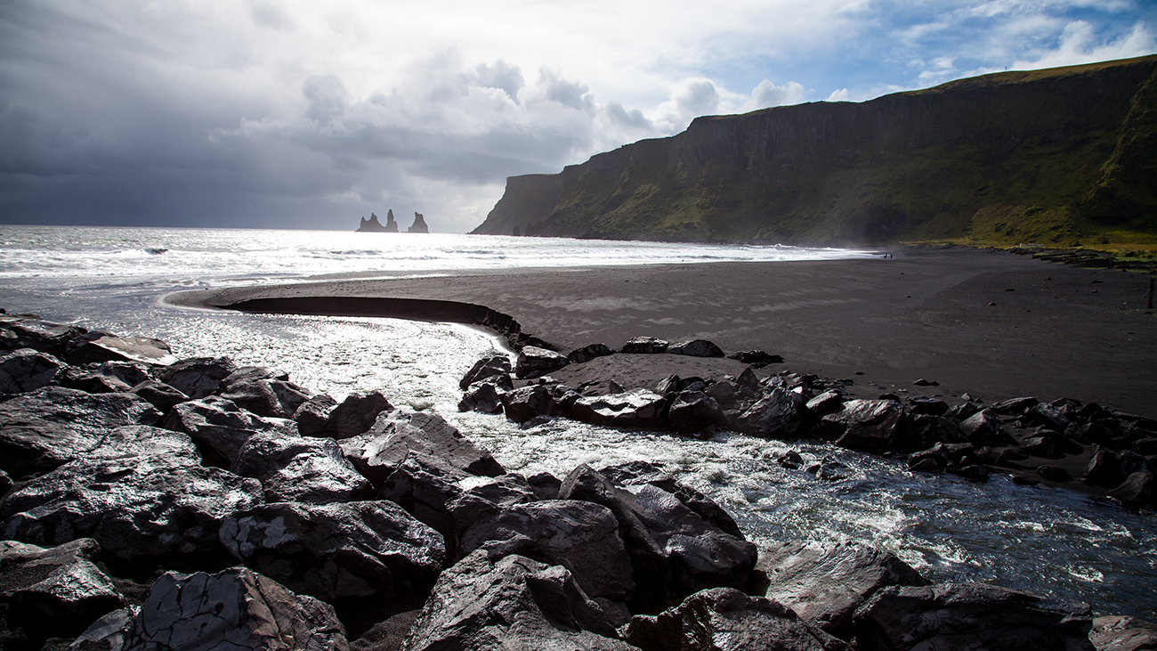 Black-sand-beach-iceland web