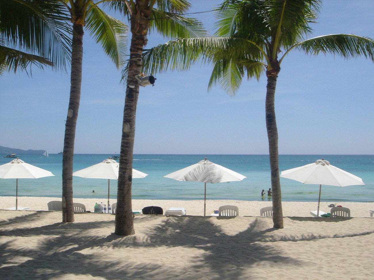 White_Beach_at_Boracay Web